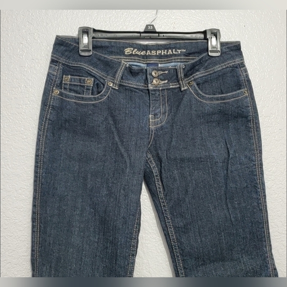 Blue Asphalt Women's Black Low-Rise Black Flare/ Bootcut Jeans  9 Cotton/Spandex - Picture 4 of 10